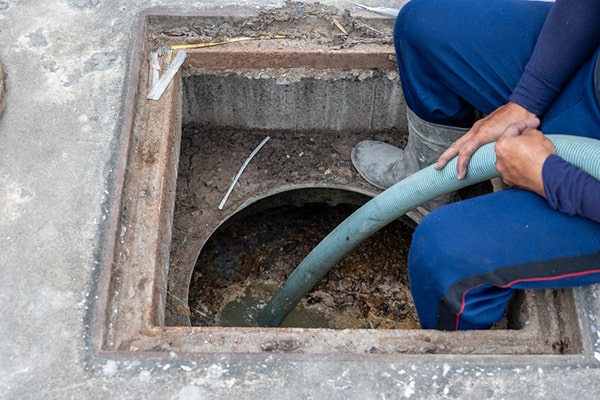 when you notice foul odors, slow draining sinks, or an increase in pests, it's time for grease trap pumping